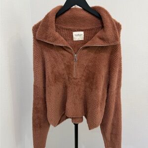 Abercrombie & Fitch Plush Half-Zip Teddy Pullover in Rust